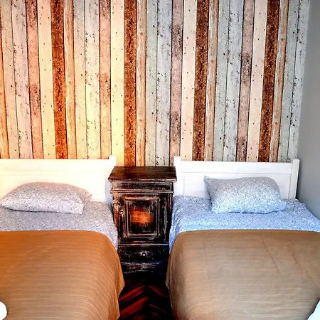 Silver Wolf Wood Apartment *